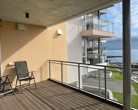 High End, Own Bathing Area, Parking Garage Apartment Alesund