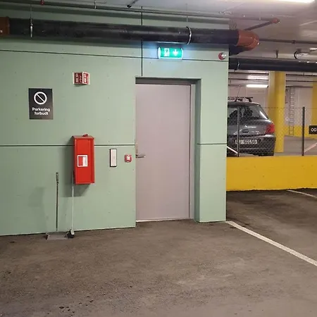 High End, Own Bathing Area, Parking Garage * Alesund